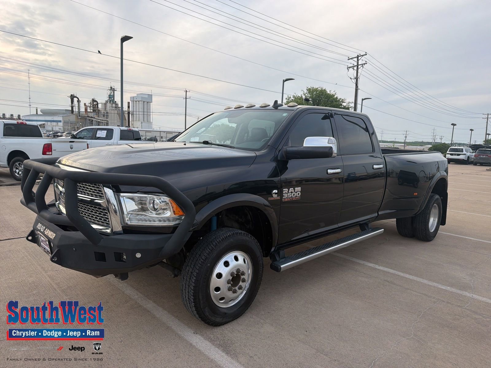 Used 2017 RAM 3500 Laramie AWD/4WD image 1