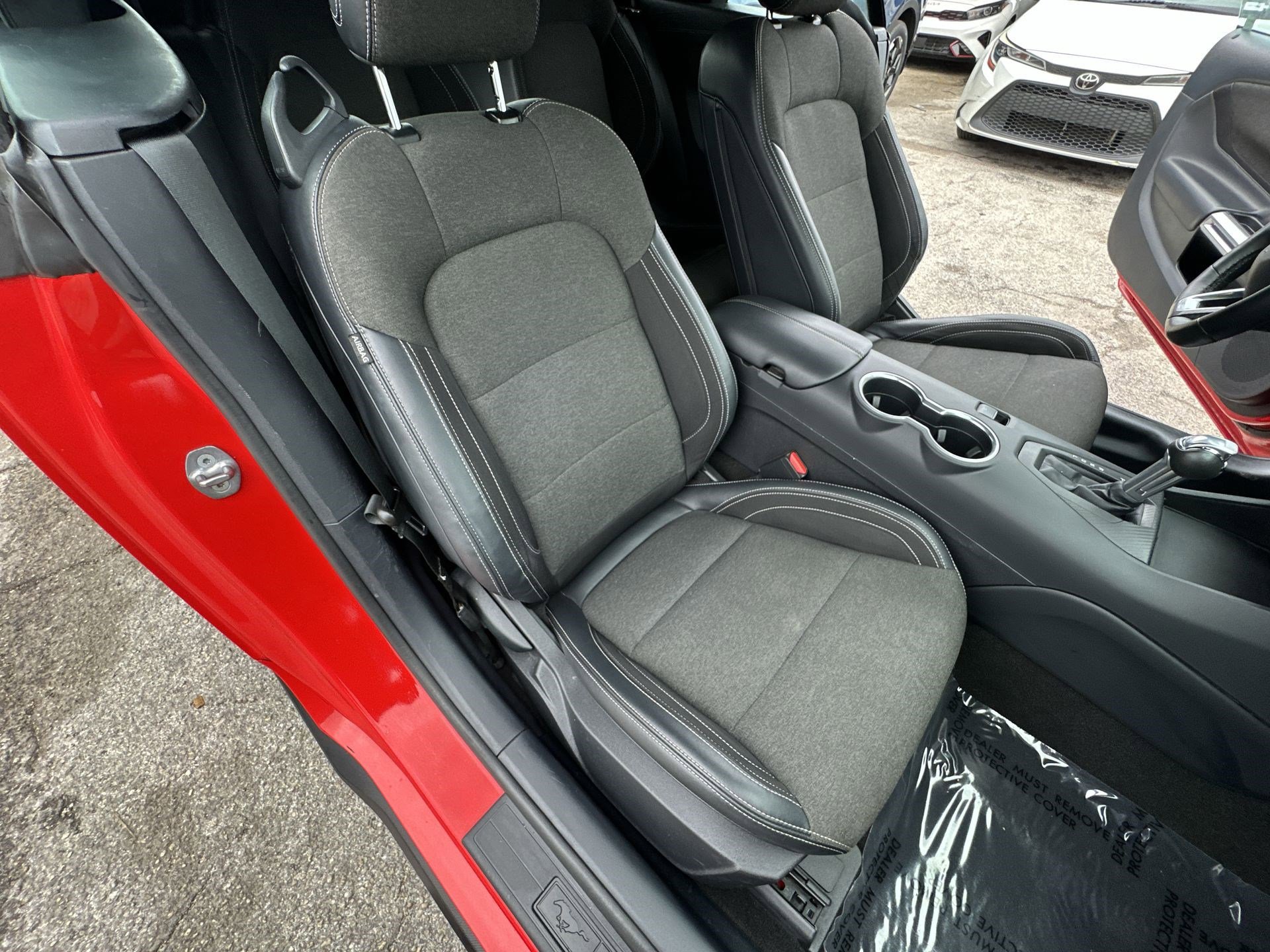 Used 2024 Ford Mustang Convertible image 28