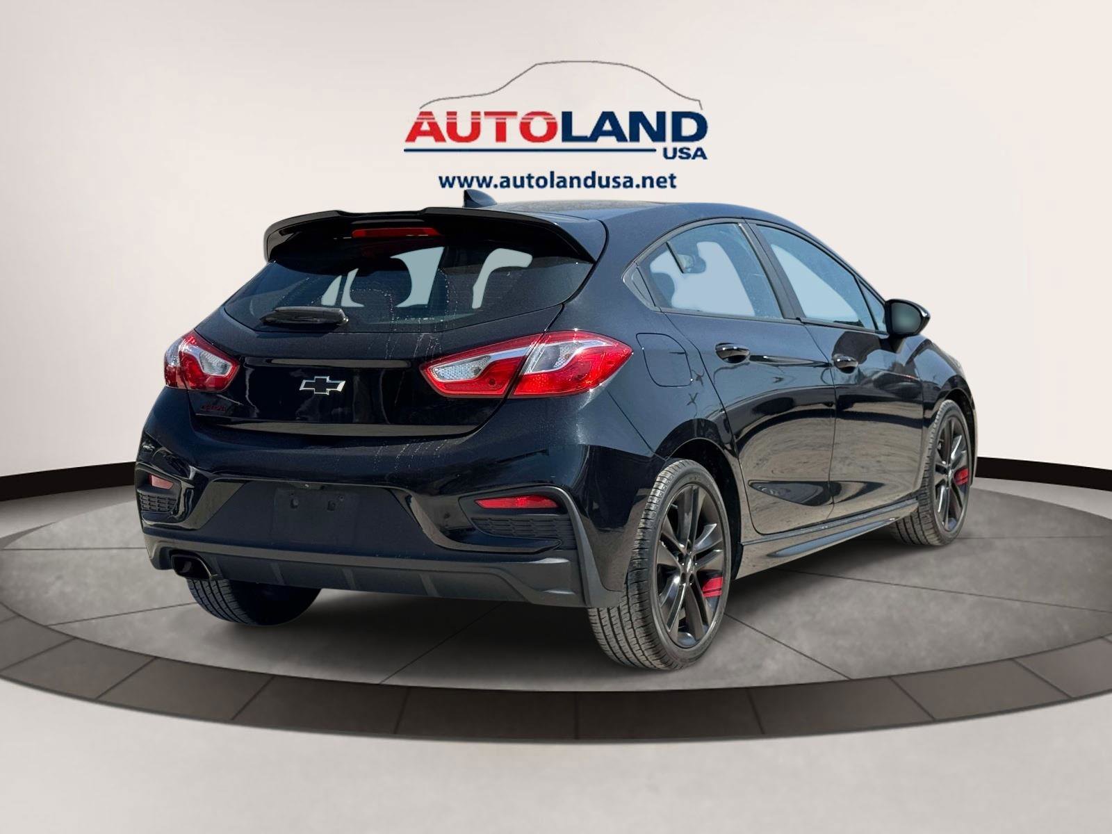 Used 2018 Chevrolet Cruze LT w/ Sun And Sound Package FWD image 4