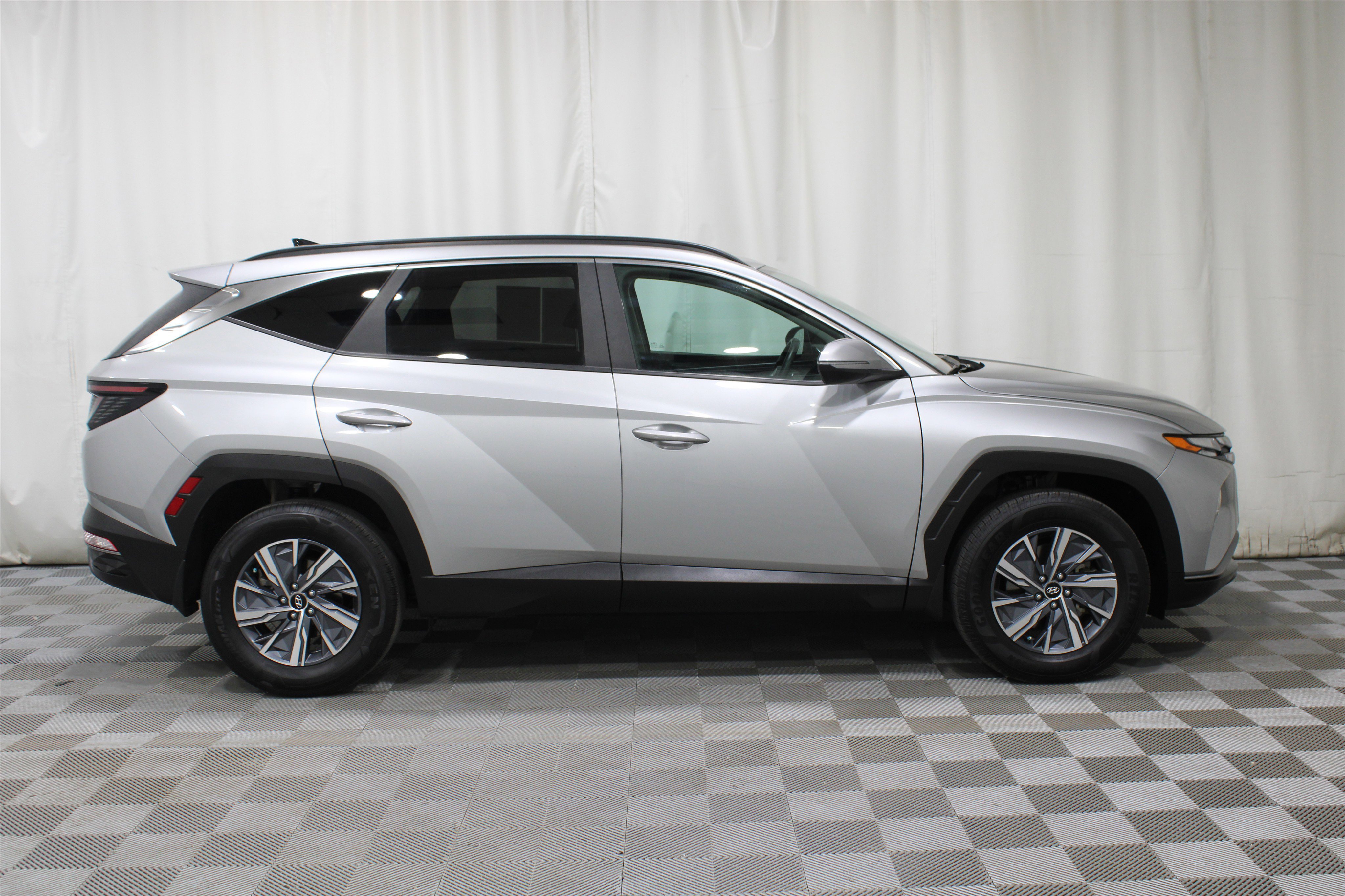 Used 2023 Hyundai Tucson Blue image 31