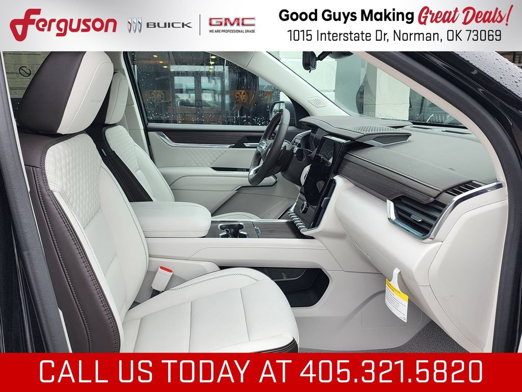 New 2026 GMC Acadia Denali w/ Super Cruise Package AWD/4WD image 43