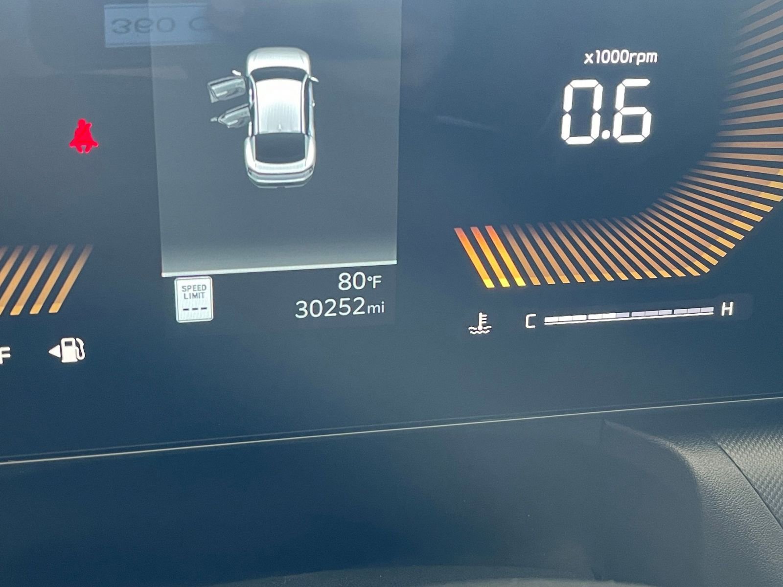 Used 2025 Kia K4 LXS image 40