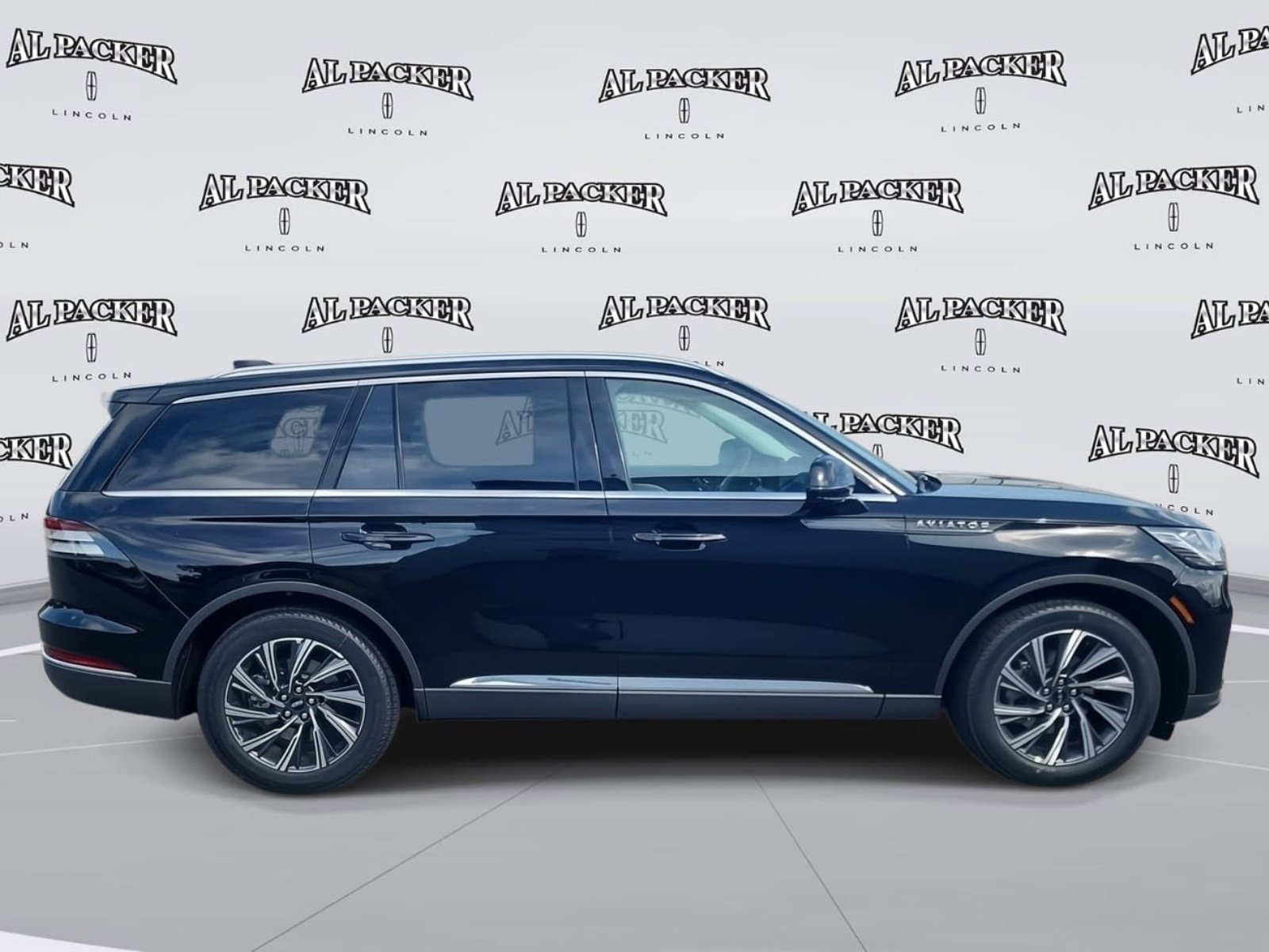 New 2026 Lincoln Aviator 2WD image 5