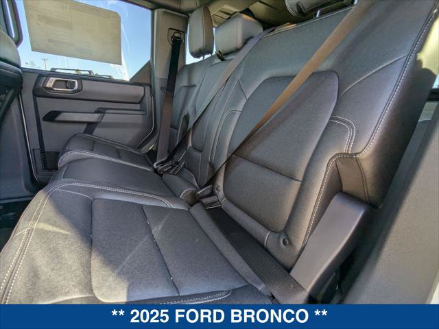 New 2025 Ford Bronco Badlands AWD/4WD image 18