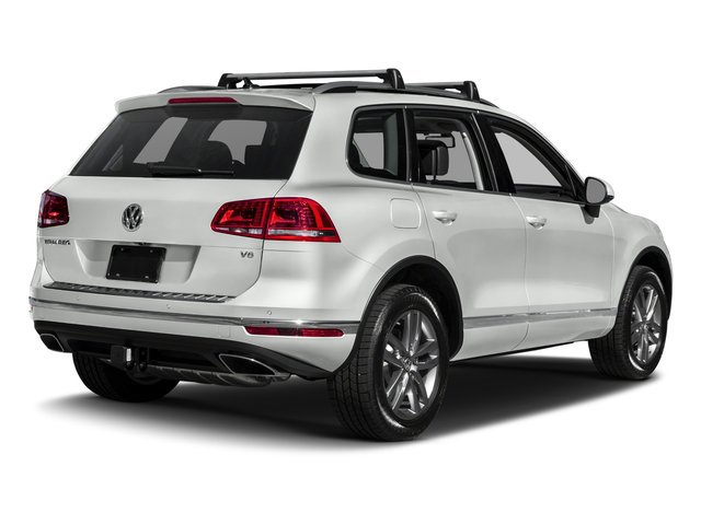 Used 2017 Volkswagen Touareg Executive AWD/4WD image 2