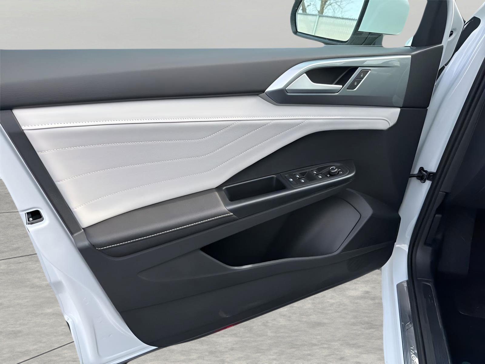 New 2026 Volkswagen Taos SEL AWD/4WD image 25