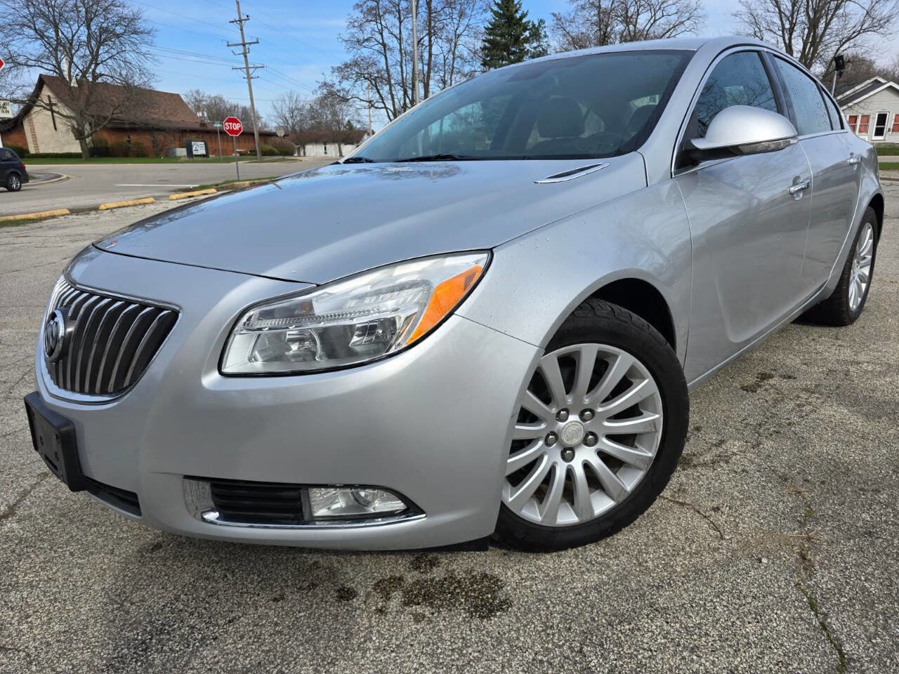 Used 2012 Buick Regal Premium FWD image 1