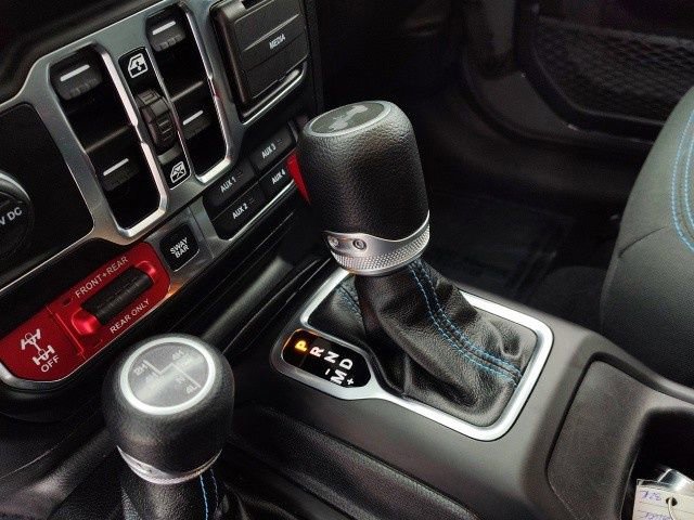 Used 2021 Jeep Wrangler Unlimited Rubicon 4xe w/ Cold Weather Group image 27