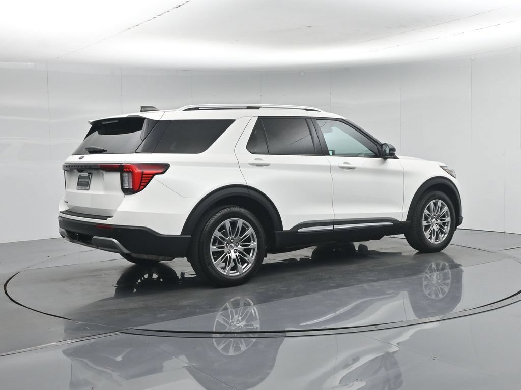 Certified 2025 Ford Explorer Platinum RWD image 33