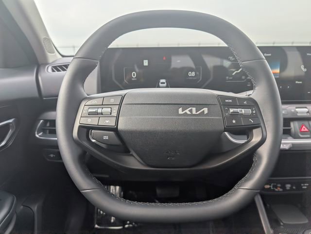 Used 2025 Kia K4 EX image 17