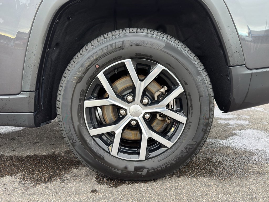 Used 2024 Jeep Grand Cherokee L Limited w/ Luxury Tech Group II image 27