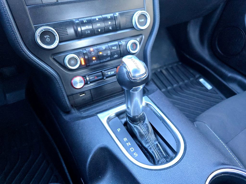 Used 2019 Ford Mustang Coupe image 13