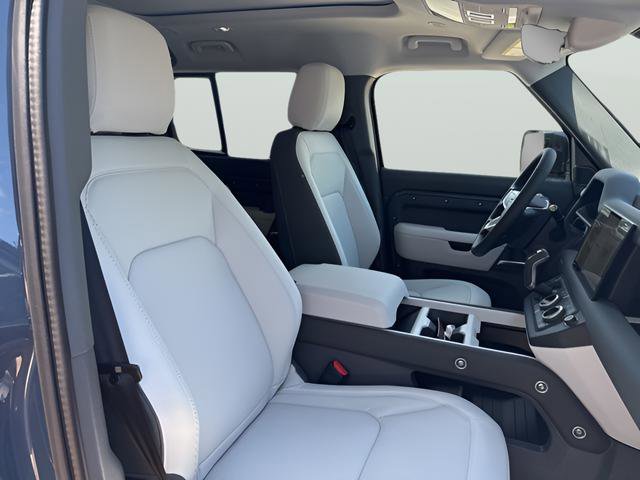 New 2025 Land Rover Defender 110 S AWD/4WD image 18