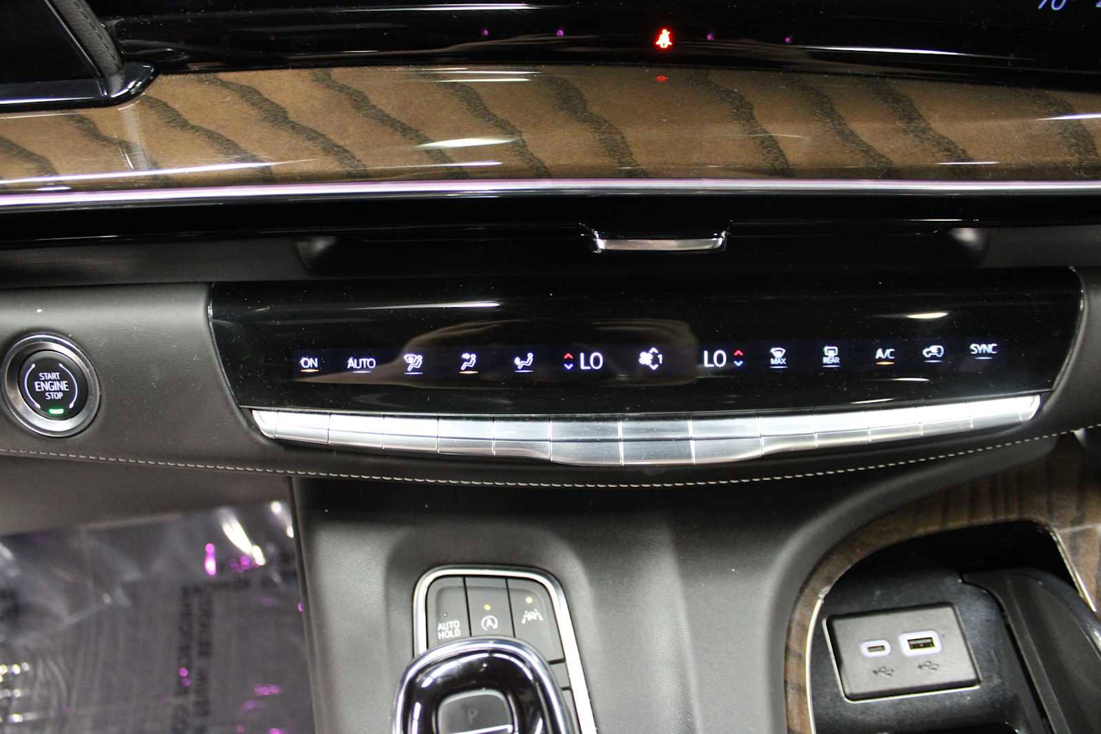 Certified 2024 Cadillac Escalade ESV Sport Platinum w/ LPO, ONYX Package image 46