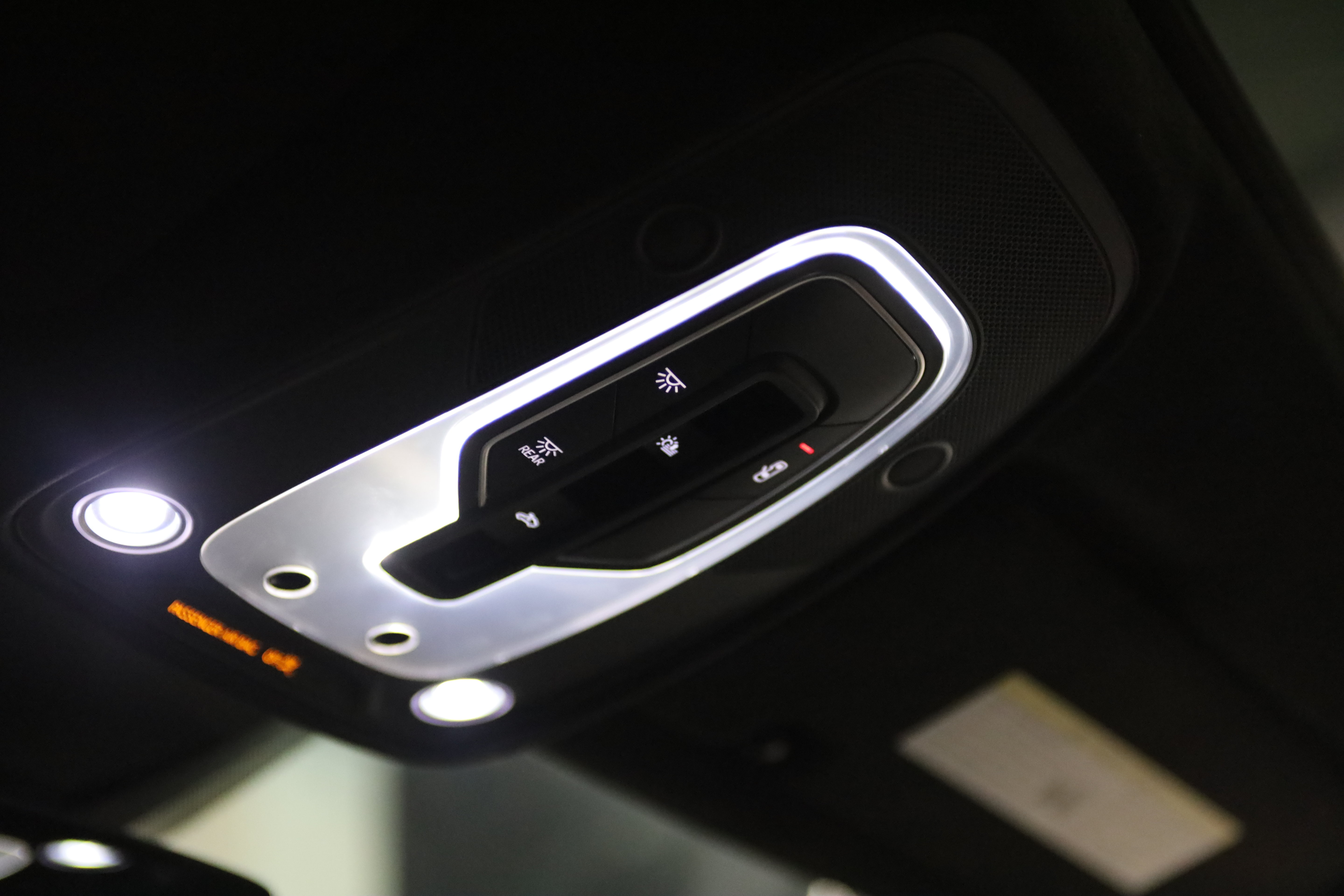 Used 2019 Lamborghini Urus AWD/4WD image 36