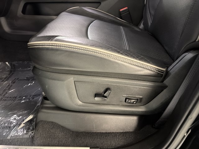 Used 2019 RAM 3500 Laramie w/ Black Appearance Package AWD/4WD image 16