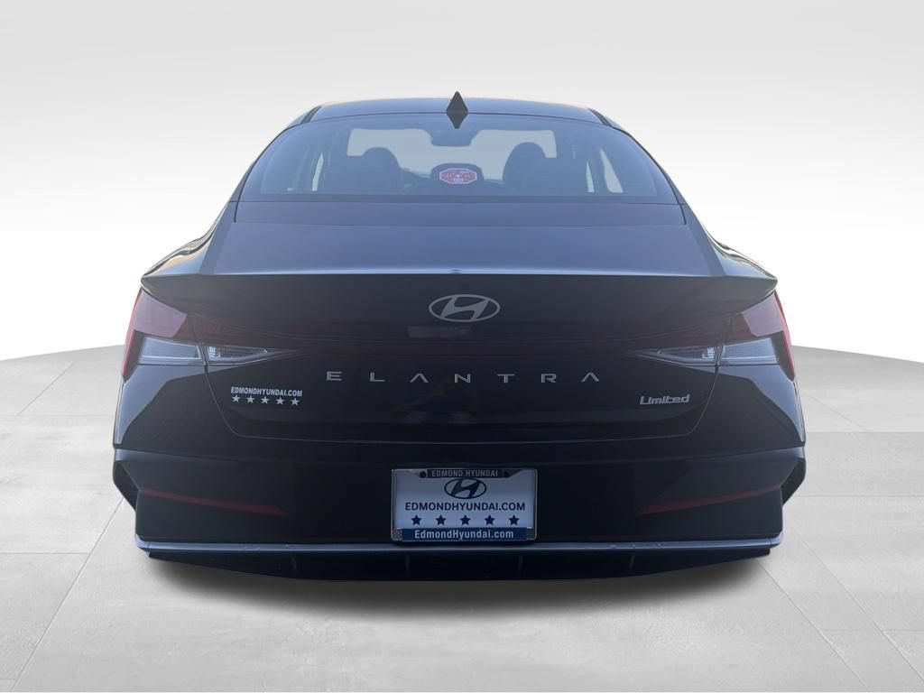 New 2026 Hyundai Elantra Limited FWD image 5