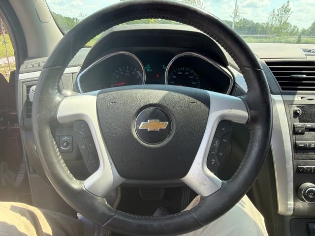 Used 2010 Chevrolet Traverse LT FWD image 30