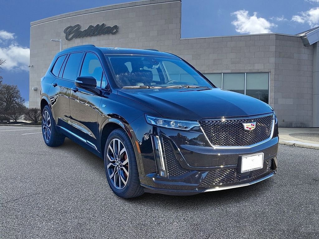 Used 2025 Cadillac XT6 Sport w/ Platinum Package AWD/4WD image 2