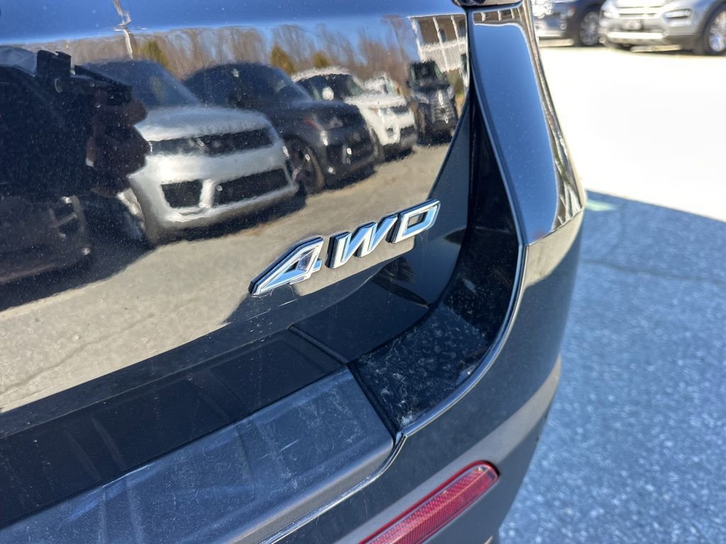 Used 2025 Ford Explorer ST-Line w/ ST-Line Street Pack image 32