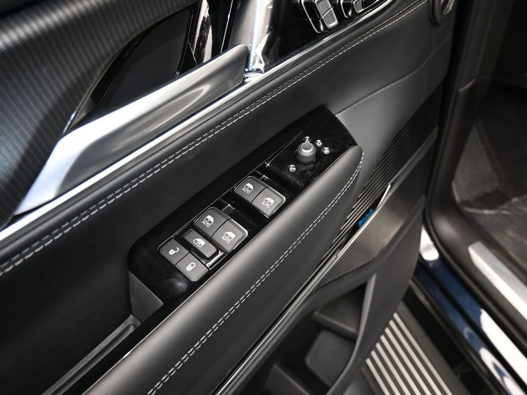 Used 2024 Jeep Grand Wagoneer L Series II w/ Quick Order Packagew 28T image 13