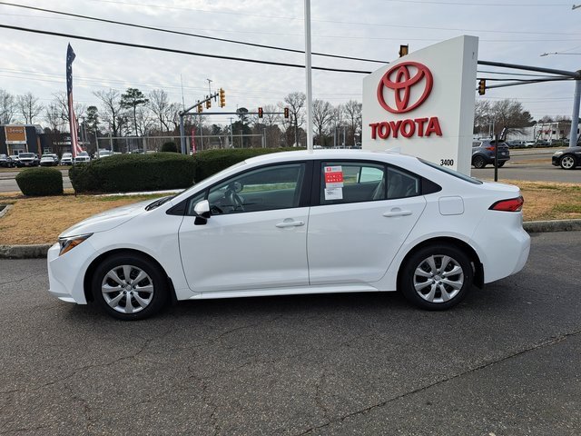 Used 2026 Toyota Corolla LE image 12