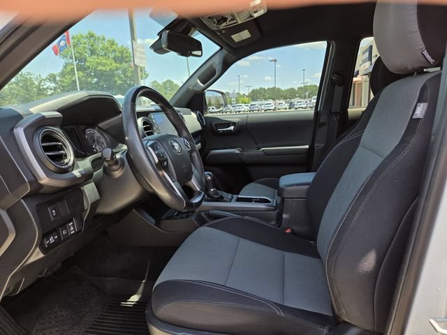 Used 2022 Toyota Tacoma TRD Off-Road w/ Technology Package AWD/4WD image 13