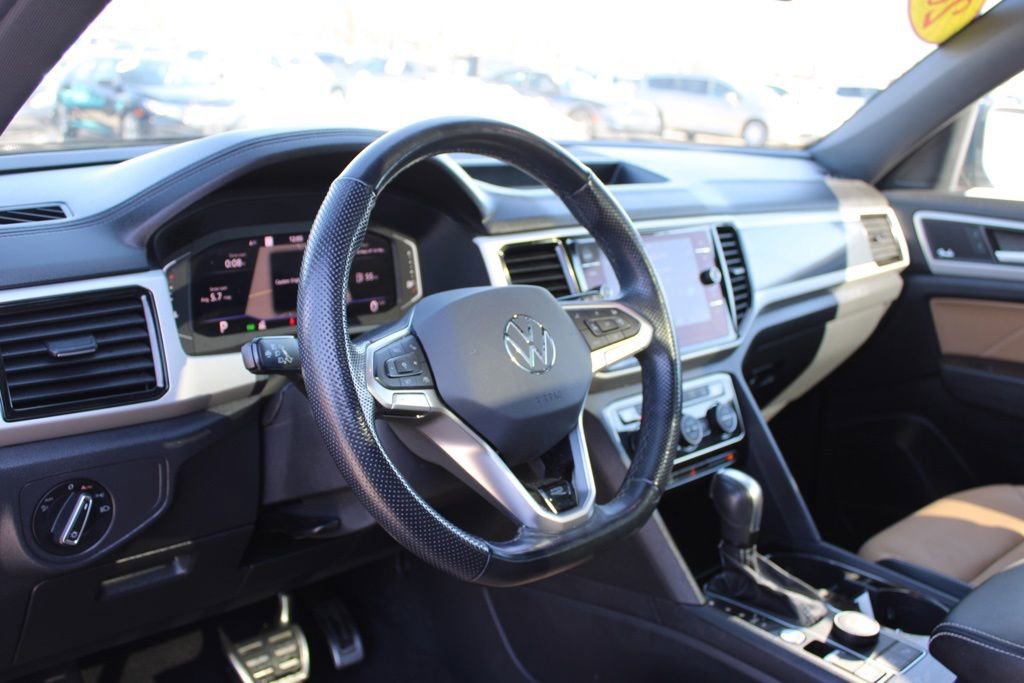 Used 2022 Volkswagen Atlas Cross Sport SEL Premium R-Line image 19