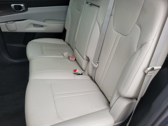 Used 2022 Kia Sorento S w/ Panoramic Sunroof Package FWD image 10
