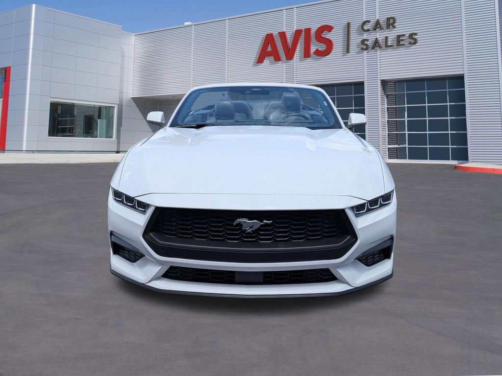 Used 2025 Ford Mustang Premium image 2