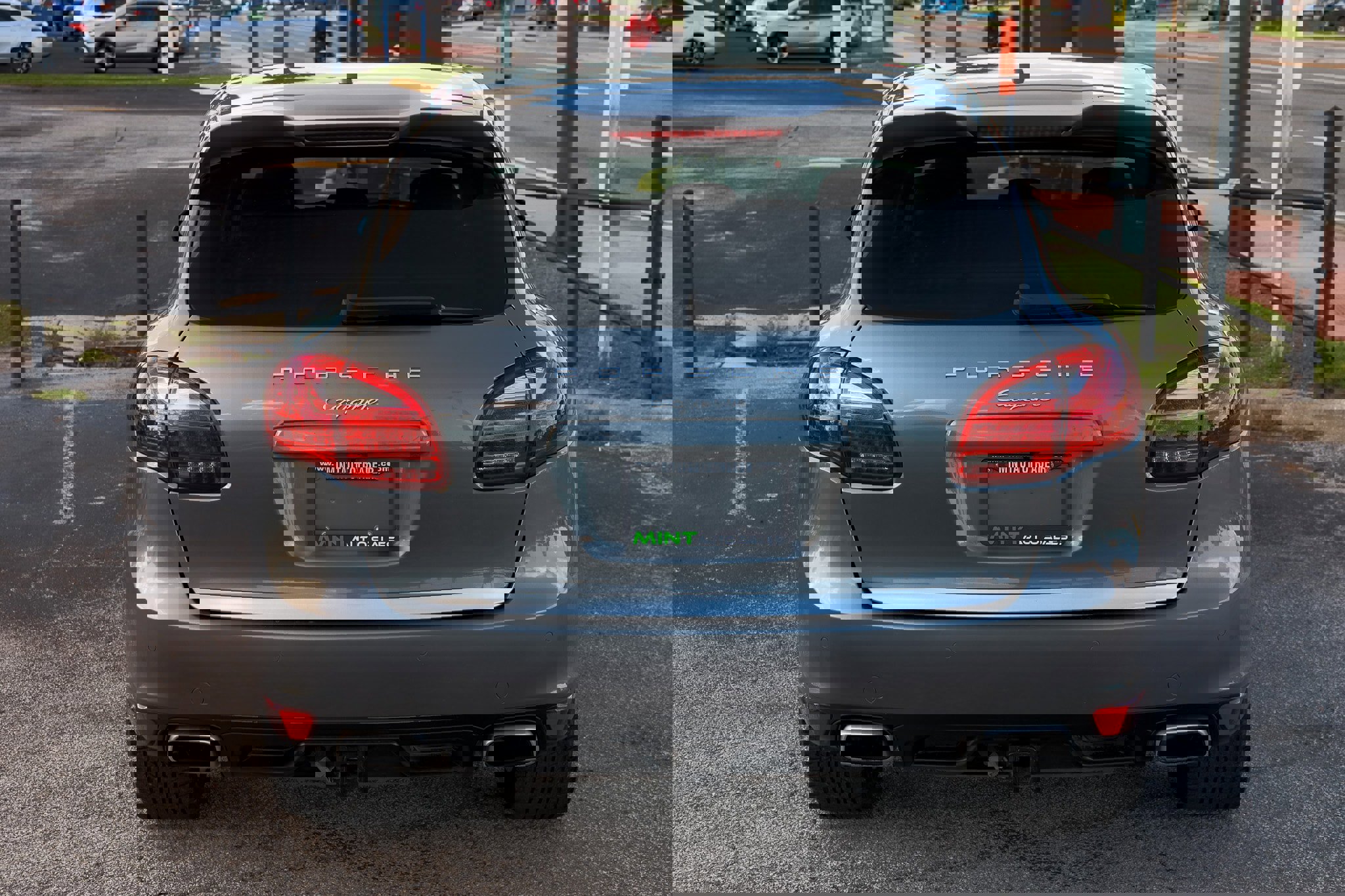 Used 2014 Porsche Cayenne Platinum Edition image 14