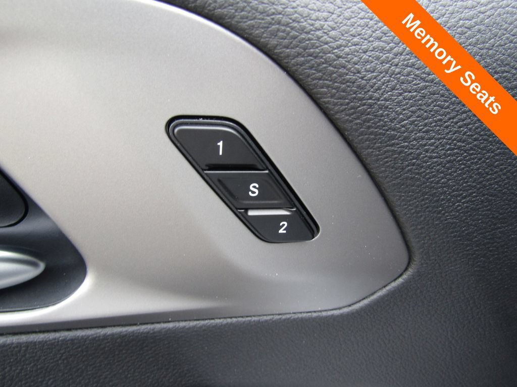 New 2027 Chrysler Pacifica Select FWD image 6