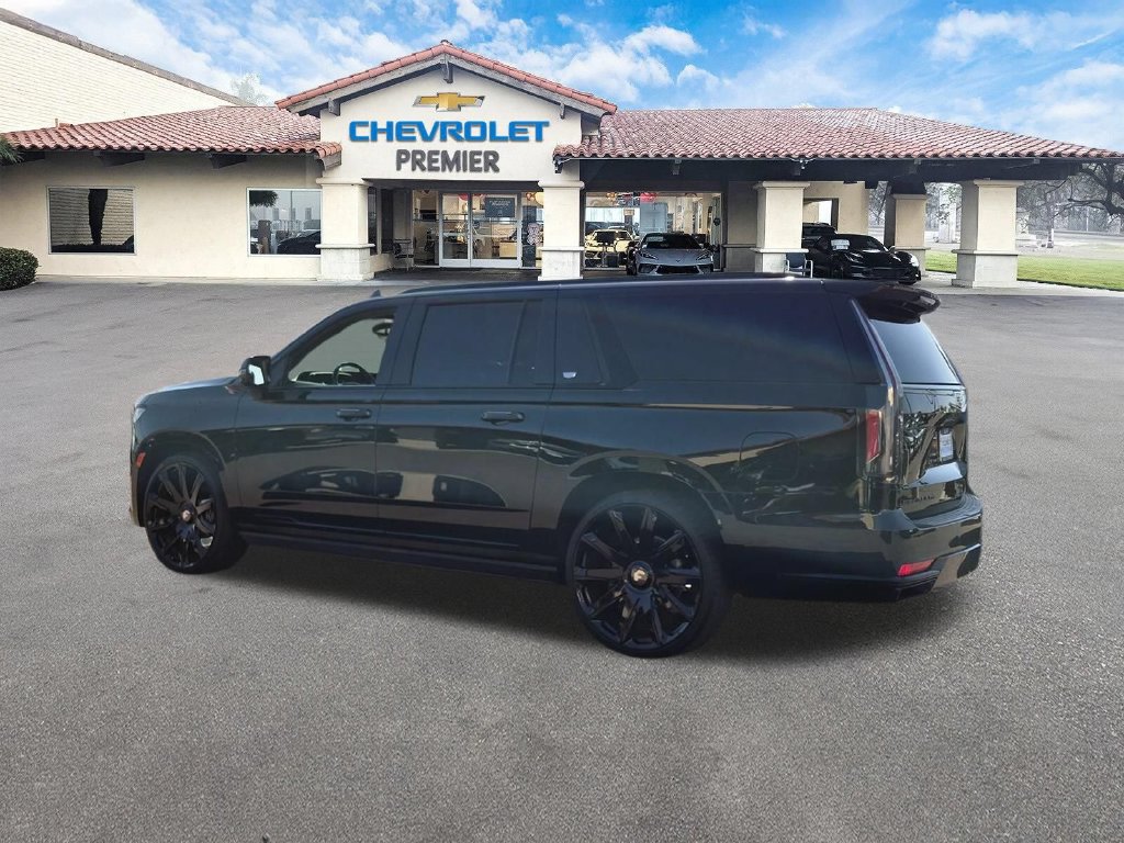 Used 2023 Cadillac Escalade ESV Sport Platinum w/ LPO, ONYX Package AWD/4WD image 6