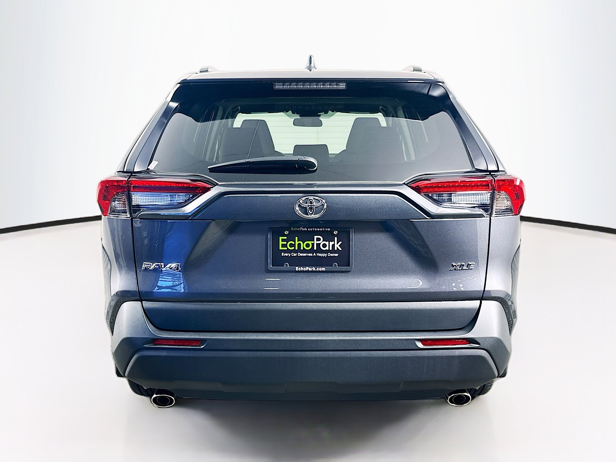 Used 2025 Toyota RAV4 XLE w/ Convenience Package FWD image 7