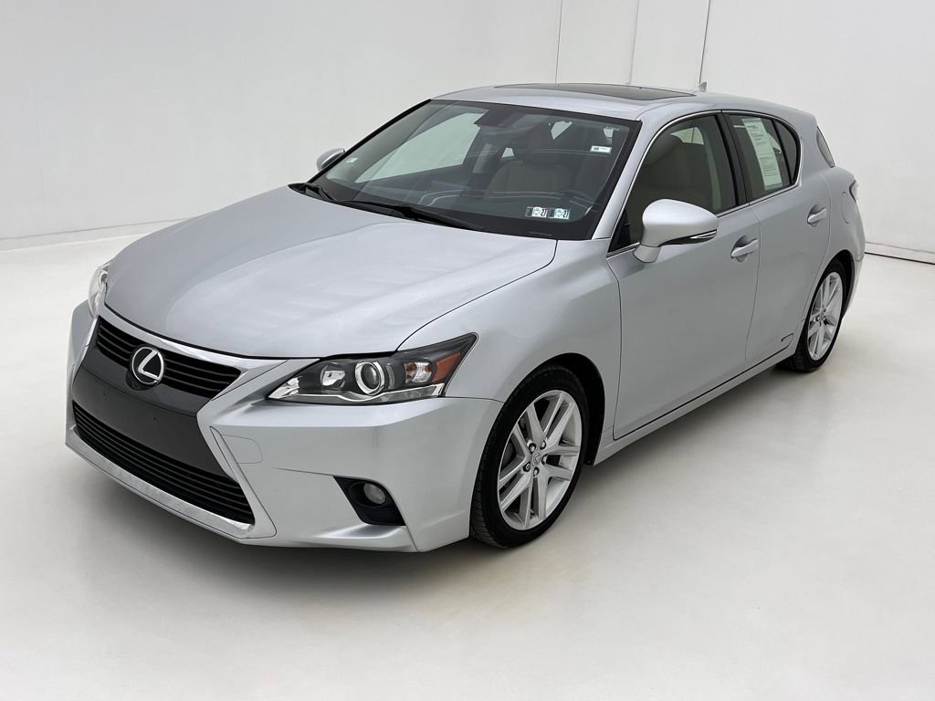 Used 2016 Lexus CT 200h w/ Navigation Package image 4