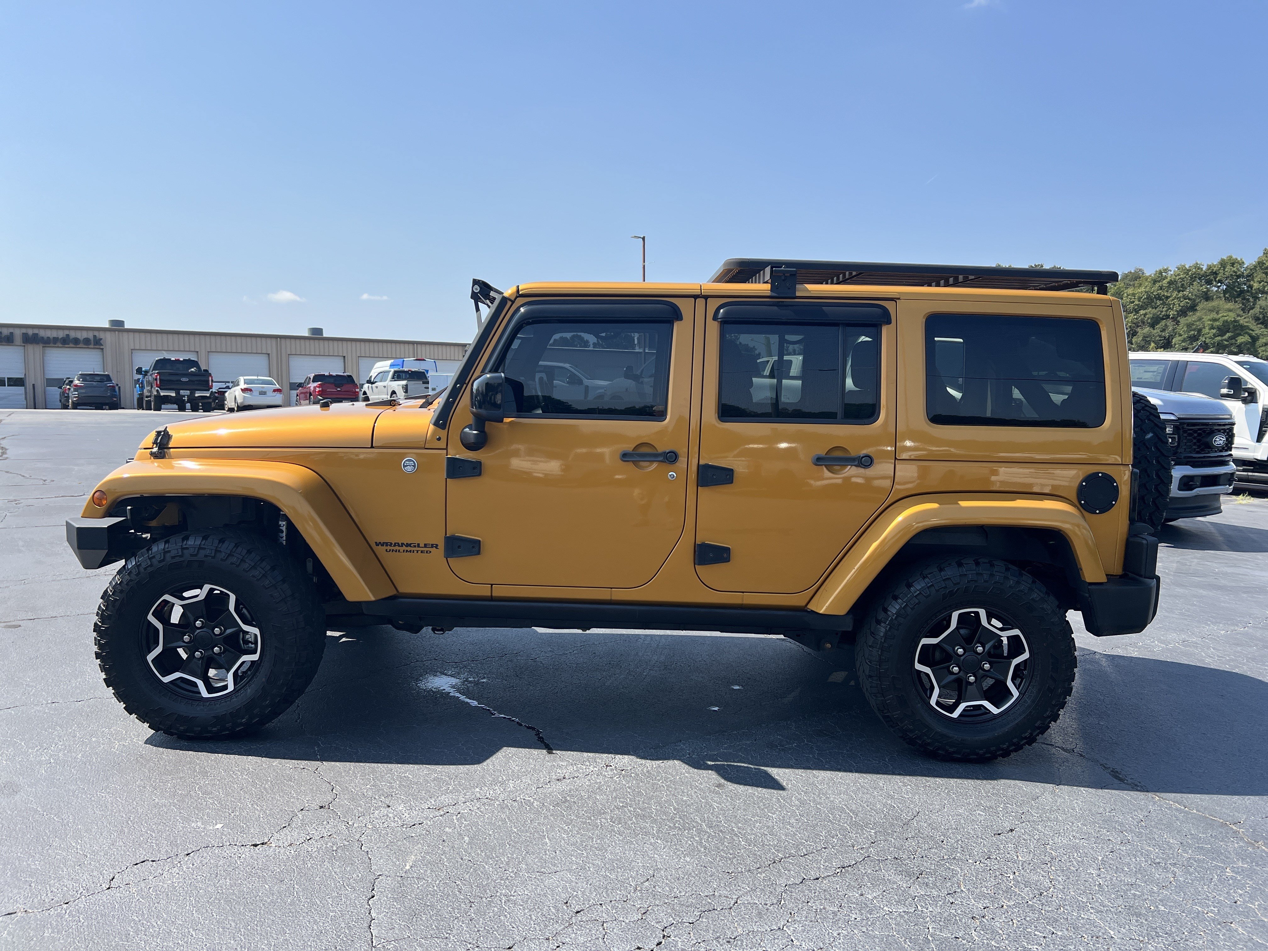 Used 2014 Jeep Wrangler Unlimited Sahara AWD/4WD image 8