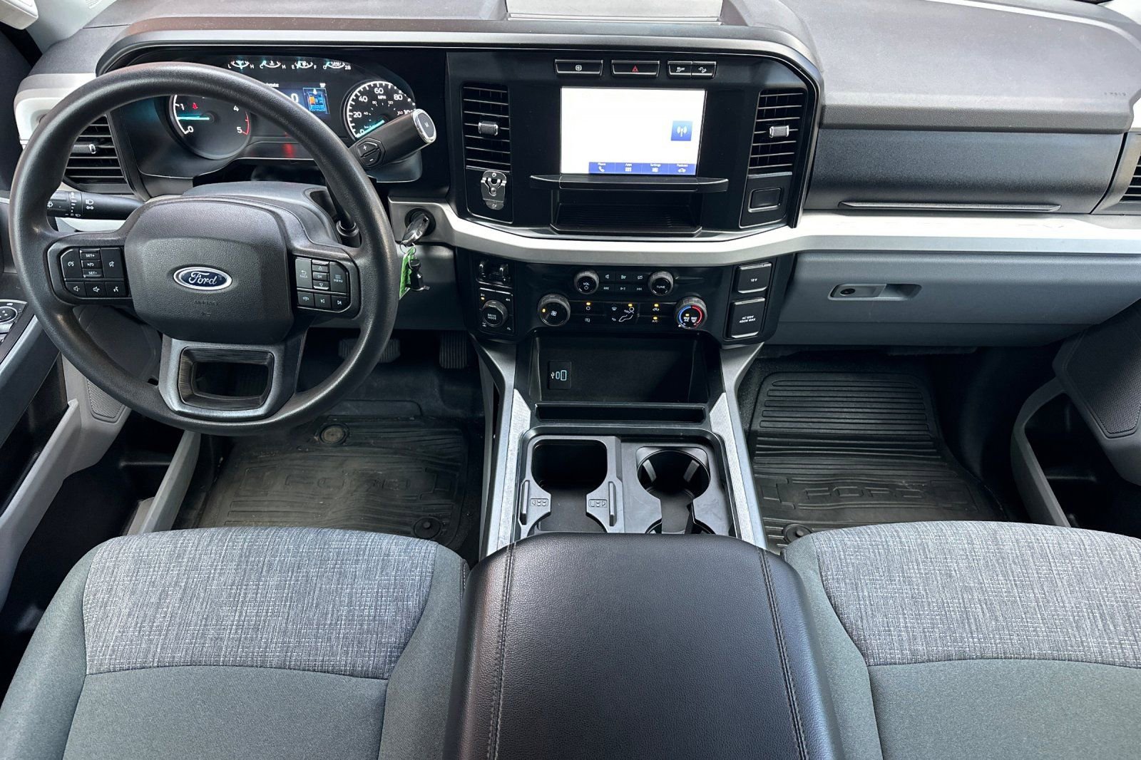 Used 2023 Ford F350 XLT w/ FX4 Off-Road Package image 18