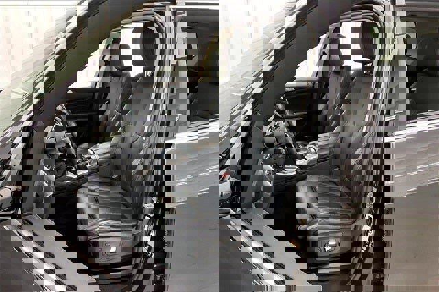 Used 2021 BMW X7 xDrive40i w/ Executive Package image 8