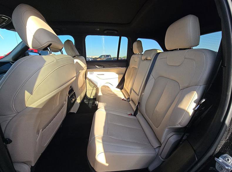 Used 2022 Jeep Grand Cherokee Limited 4xe AWD/4WD image 6