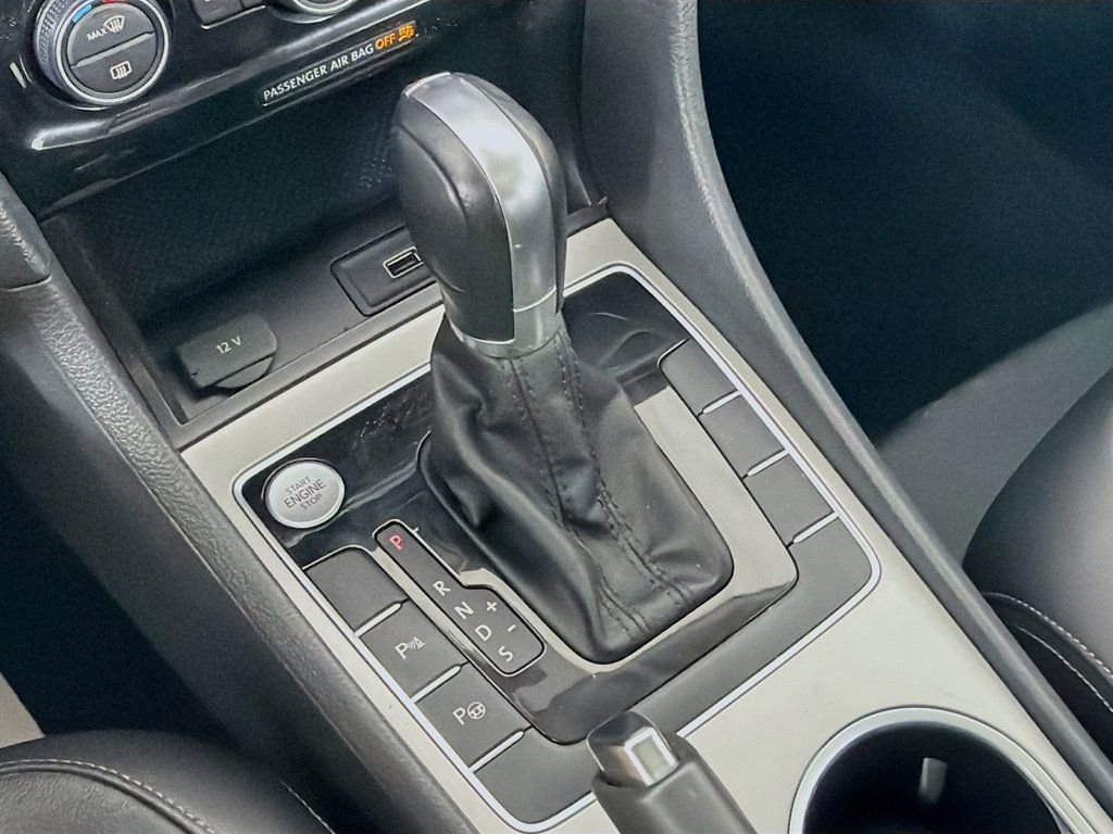 Used 2020 Volkswagen Passat 2.0T SEL image 18