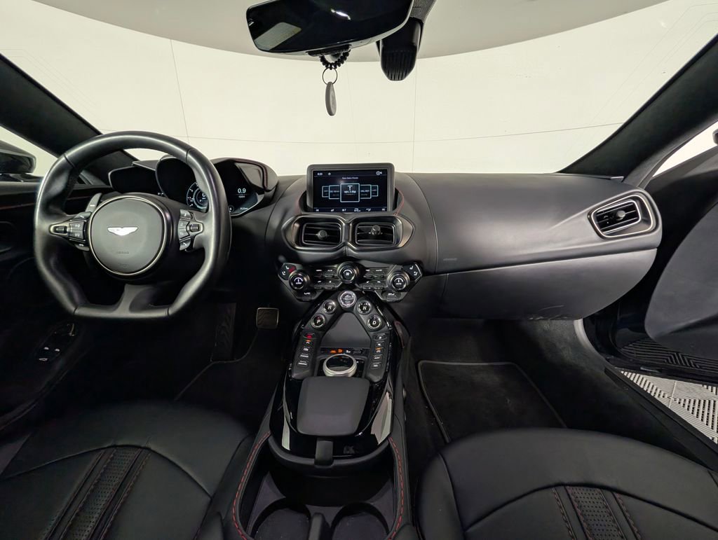 Used 2023 Aston Martin V8 Vantage Coupe image 15