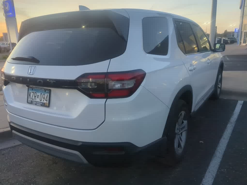 Used 2023 Honda Pilot EX-L image 3