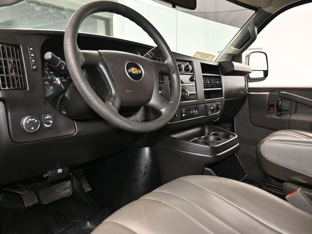 Used 2019 Chevrolet Express 2500 image 12