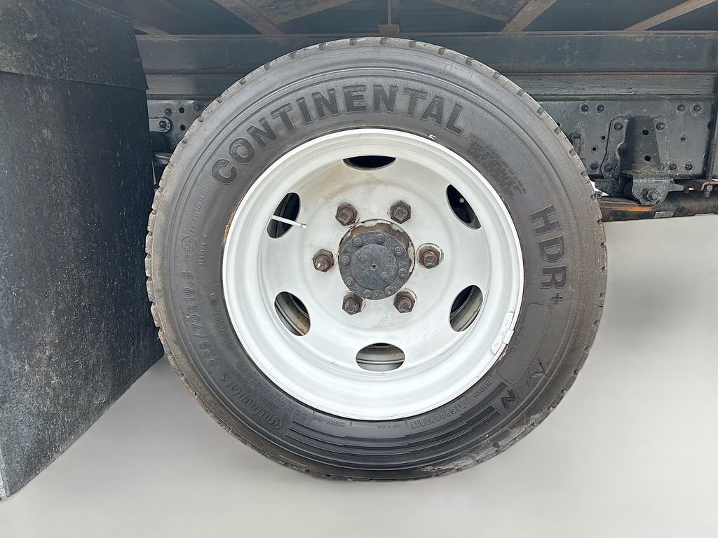 Used 2019 Isuzu NQR RWD image 12