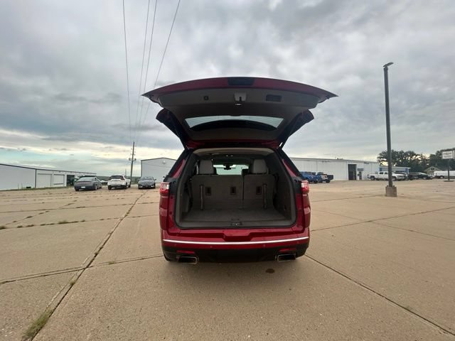 Used 2020 Chevrolet Traverse Premier FWD image 17