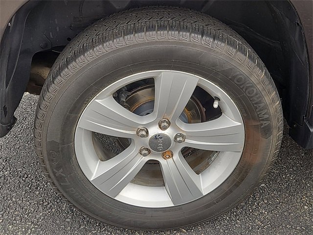 Used 2017 Jeep Compass Sport w/ Power Value Group image 9