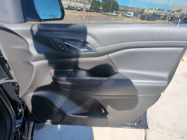 Used 2023 GMC Acadia Denali w/ Black Diamond Edition image 32