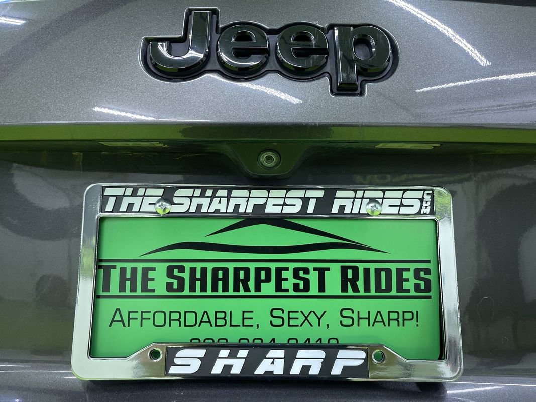 Used 2018 Jeep Grand Cherokee Altitude image 12