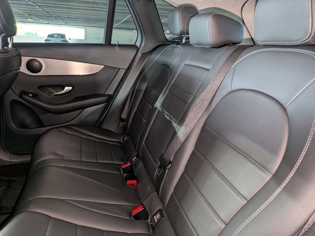 Used 2019 Mercedes-Benz GLC 300 4MATIC image 17