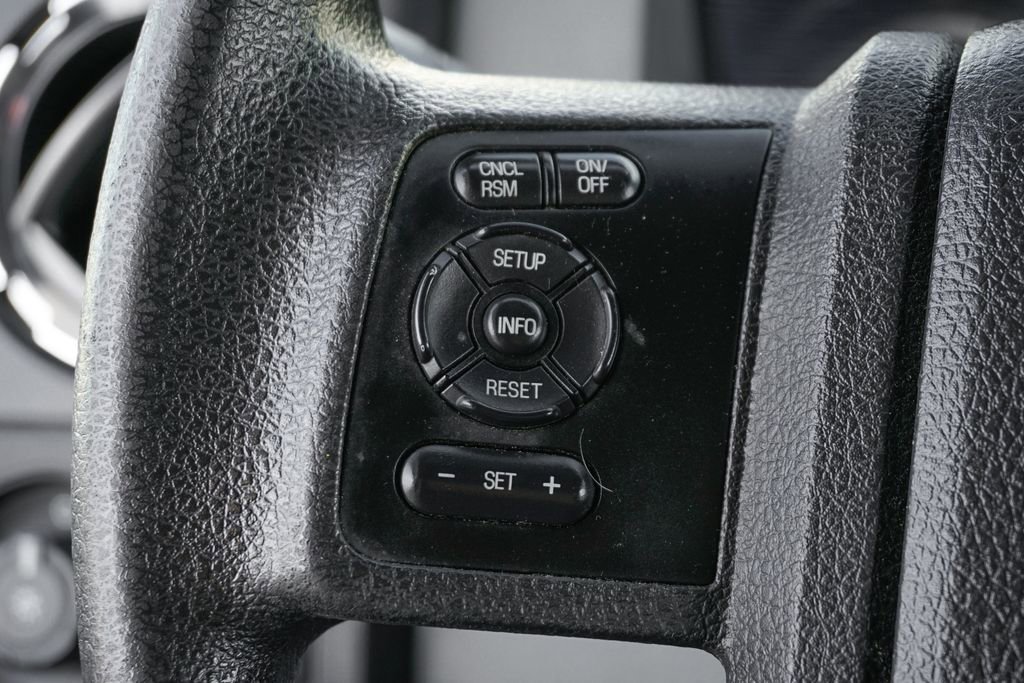 Used 2015 Ford F550 2WD Regular Cab Super Duty image 39